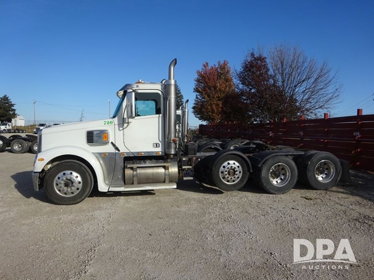 2016-freightliner-coronado-day-cab-glider-truck-(pz13982,-unit-720)-image-35