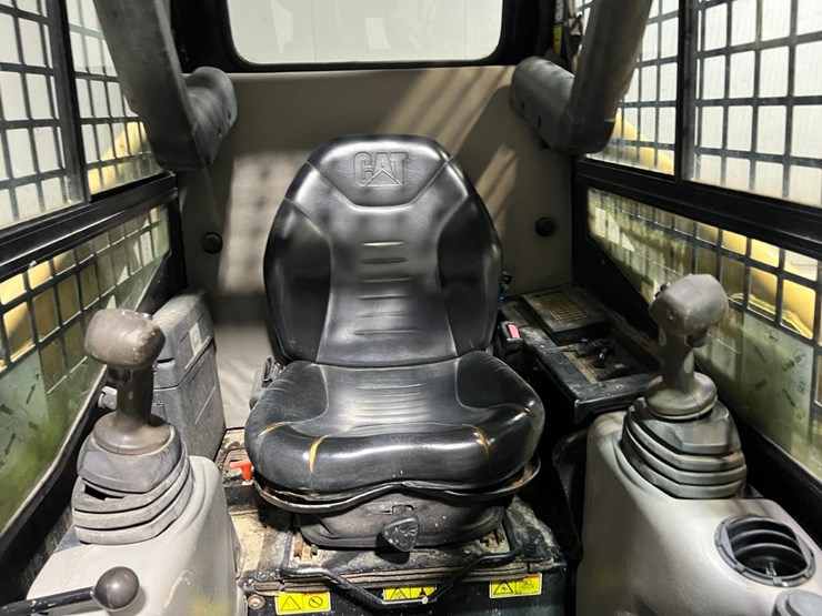 caterpillar-226-image-17