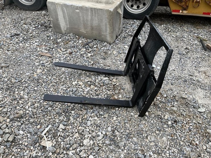 kit-container-36"-mini-universal-attach-fork-frame-w/-42"-forks-image-6