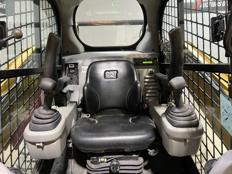 caterpillar-272c-image-17