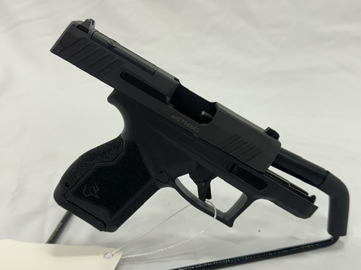#2025-00059-•-taurus-gx4-pistol-image-27
