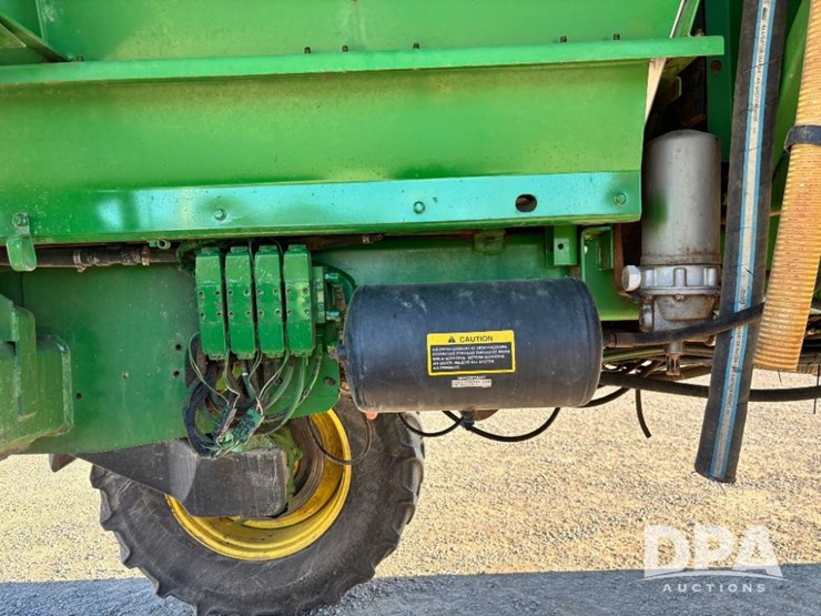 2013-john-deere-4830-image-61