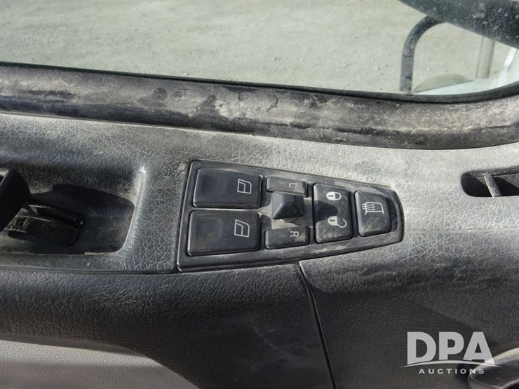 2007-volvo-vnl-day-cab-truck-(pz13987,-unit-110)-image-90