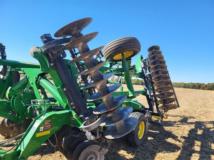 2012-john-deere-2620-image-12