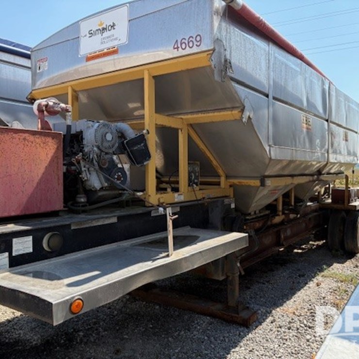 2013 KBH Dry Trailer (DR12537 Unit 4669)
