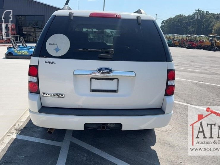 2008-ford-explorer-xlt-image-4