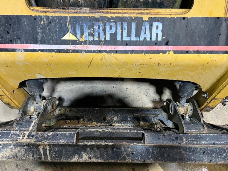 caterpillar-226-image-10
