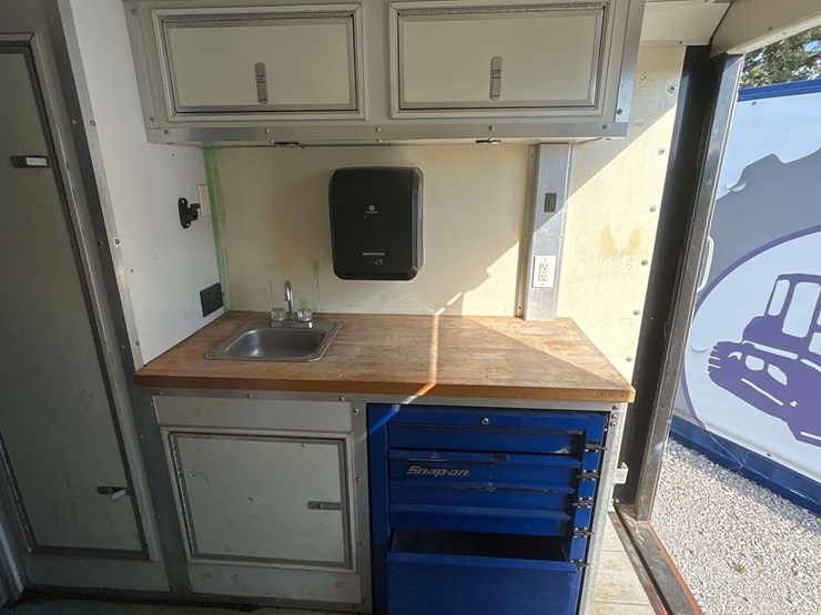 2015-ford-e350-image-20