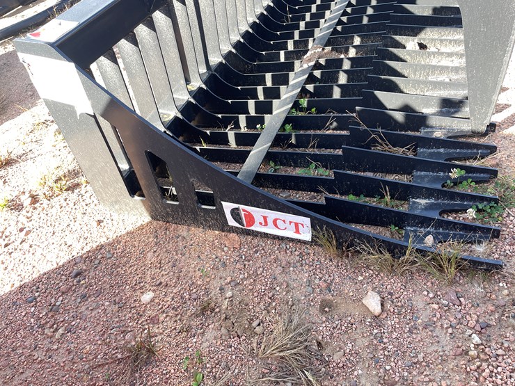 #4084-•-84"-skeletal-rock-grapple-bucket-attachment-image-2