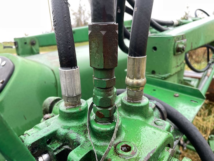 john-deere-2010-image-16