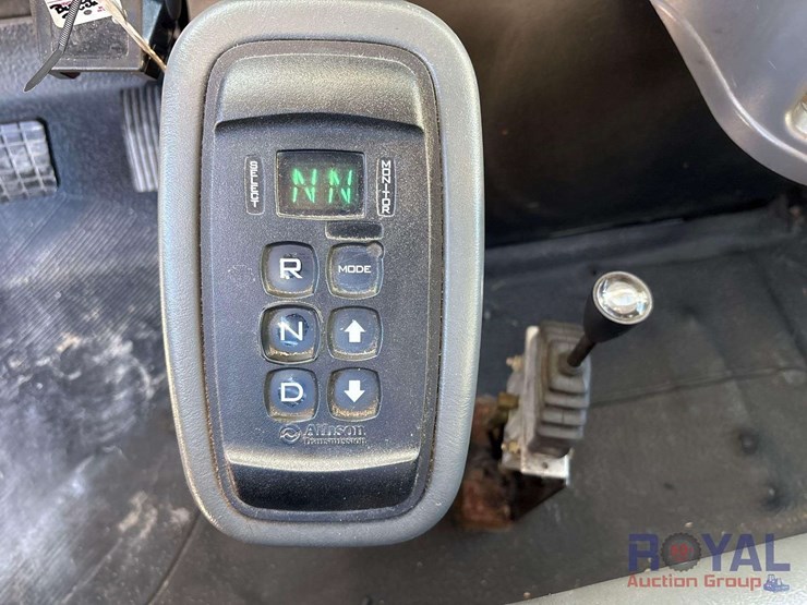 2013-international-workstar-7400-image-58