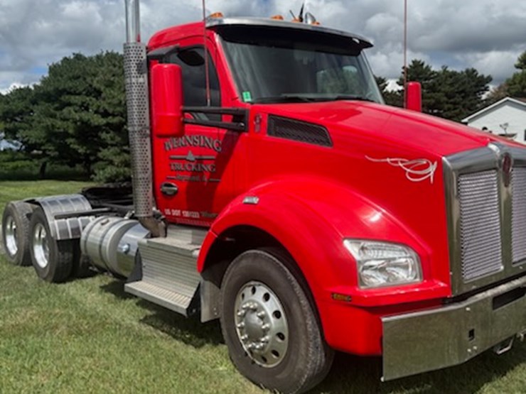 2015-kenworth-t880-image-4