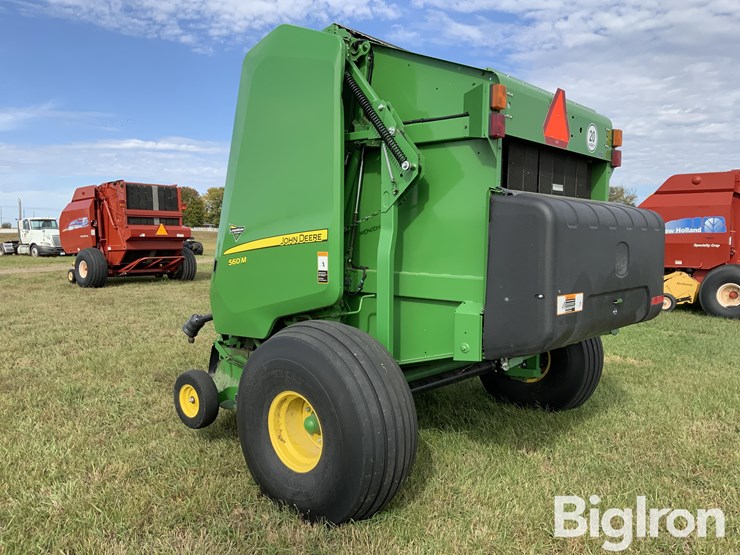 2021-john-deere-560m-image-7
