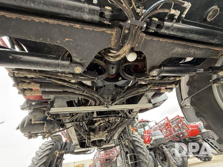 2020-case-ih-trident-5550-image-28