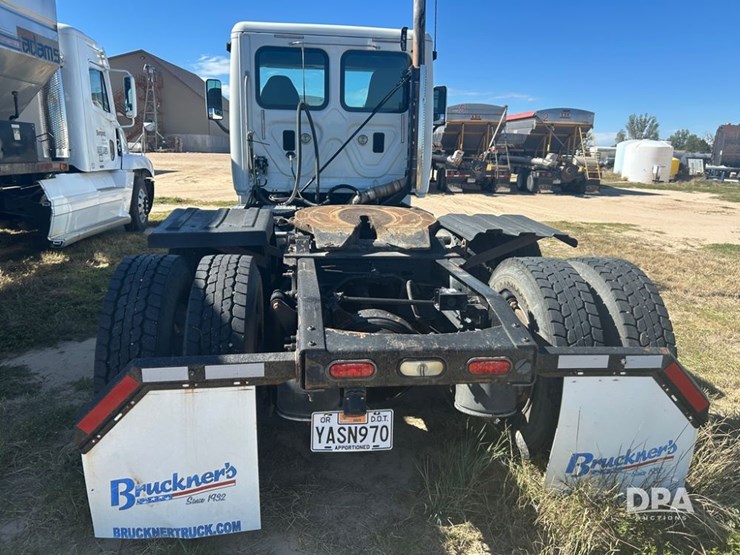2012-freightliner-cascadia-truck-(cp1182-unit-517)-image-6