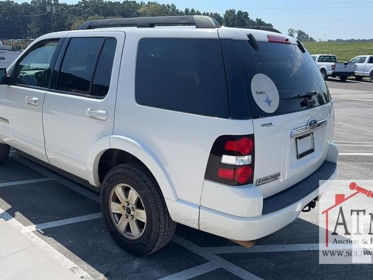 2008-ford-explorer-xlt-image-5