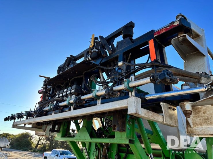 2013-john-deere-4830-image-93