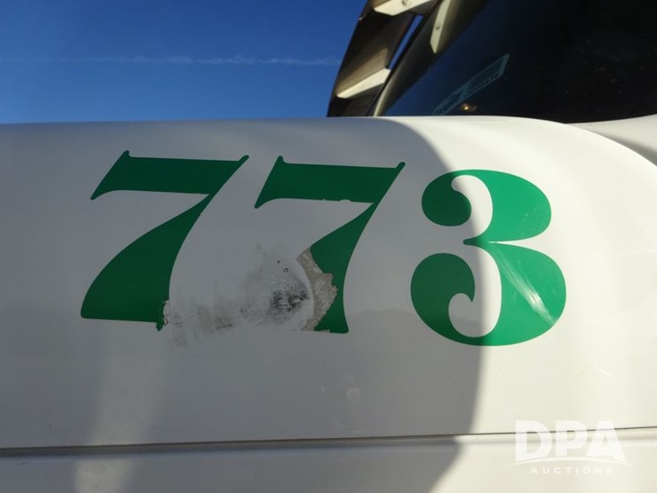 2018-freightliner-coronado-day-cab-glider-truck-(pz13996,-unit-773)-image-112