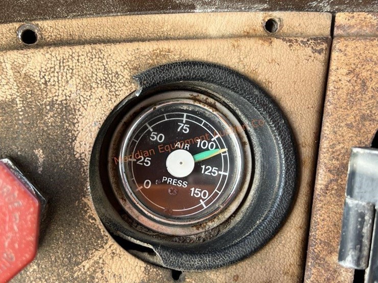 1979-ford-9000-image-25