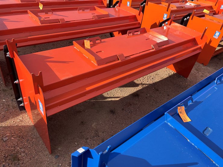 #4071-•-8'-hd-snow-pusher-attachment-image-1