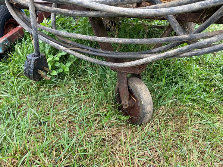 #8136-•-chop'n-bed-bail-chopper-image-15