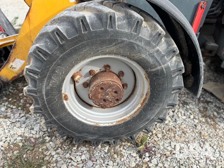 2018-gehl-750-image-15