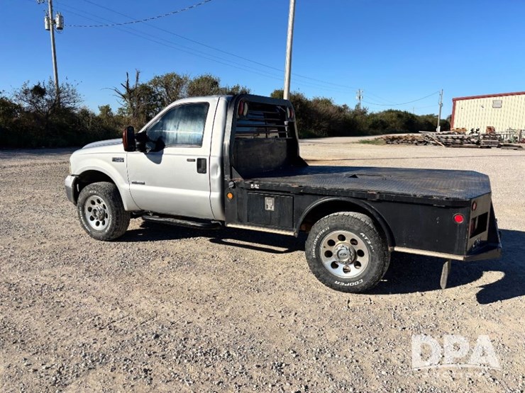 2006-ford-f350-xlt-image-12