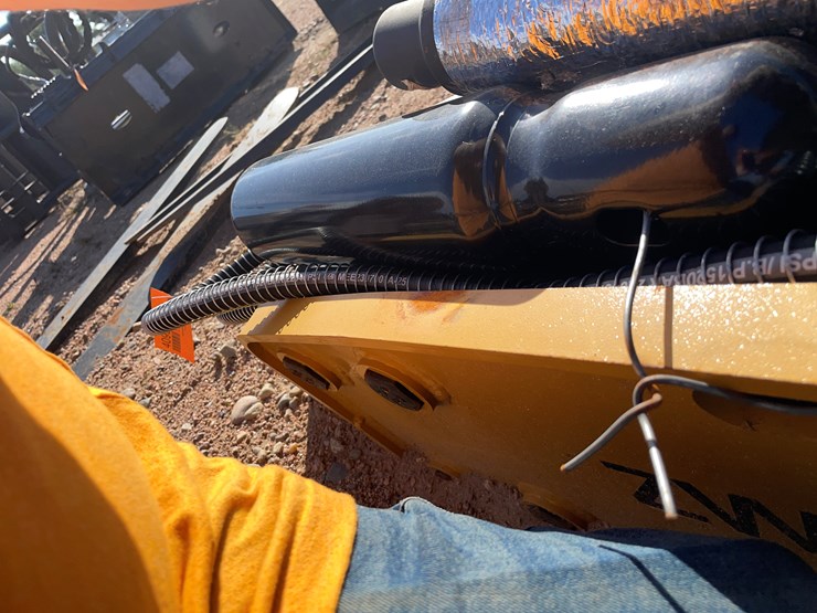 #4093-•-wolverine-hydraulic-breaker-attachment-image-18