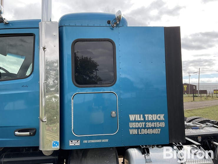 2020-peterbilt-579-image-15