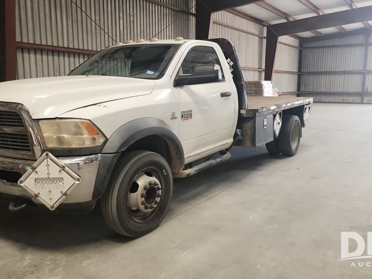 2012-dodge-ram-5500-image-1