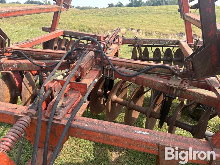 massey-ferguson-21-image-11