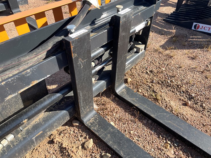 #4089-•-wolverine-pallet-fork-hydraulic-adjustable-attachment-image-14