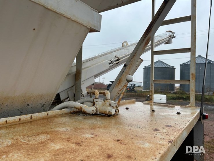 1993-international-4700-image-23