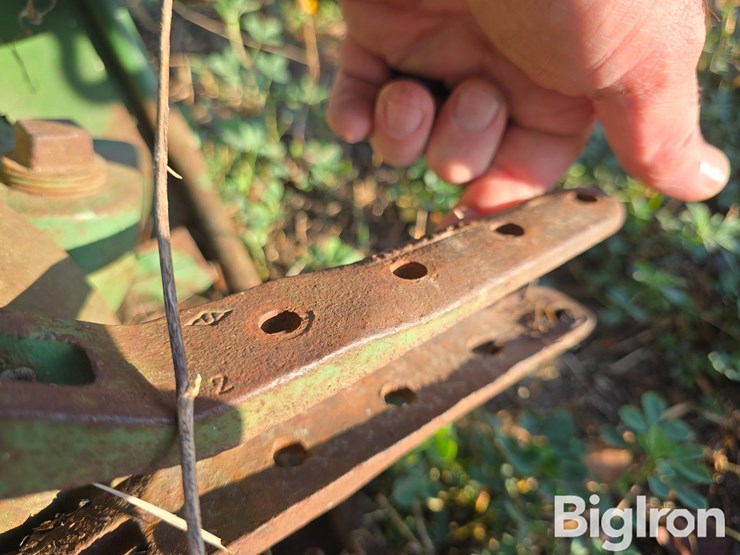 john-deere-7-image-16