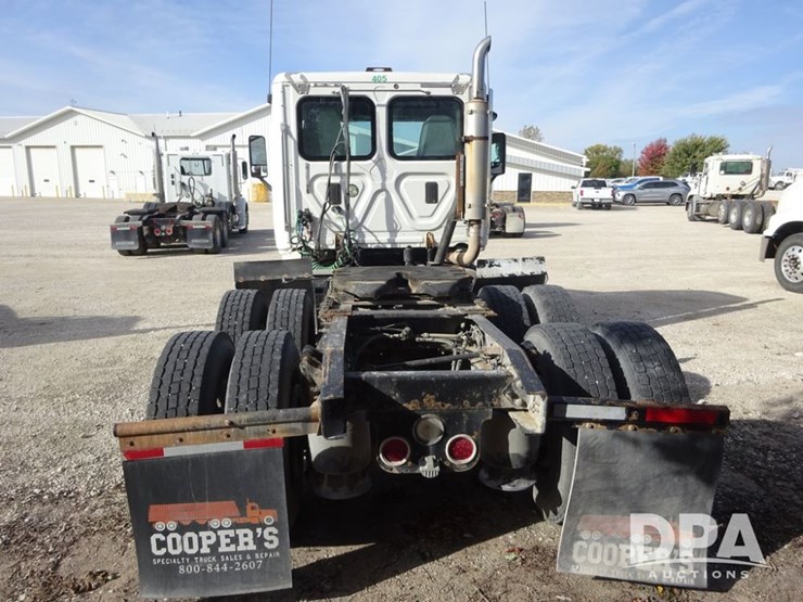 2018-freightliner-cascadia-day-cab-truck-(pz13986,-unit-405)-image-22
