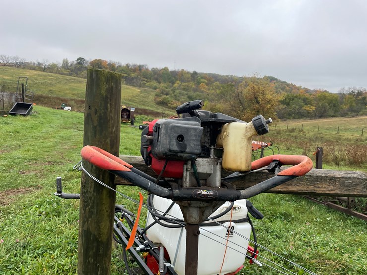 #8120-•-earthquake-e43-power-earth-auger-image-2