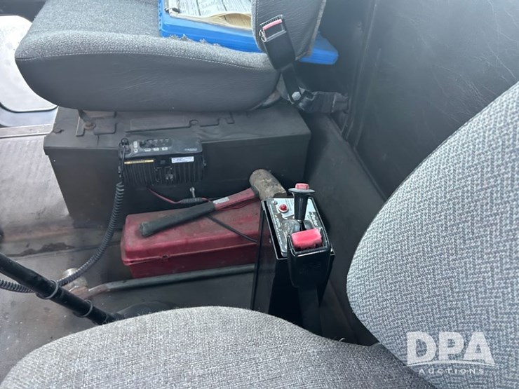 international-9100-image-29