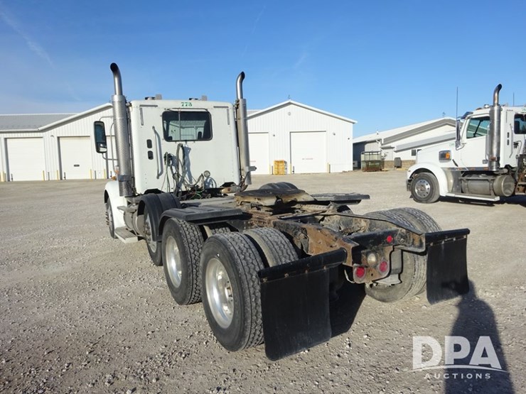 2018-freightliner-coronado-day-cab-glider-truck-(pz13996,-unit-773)-image-25