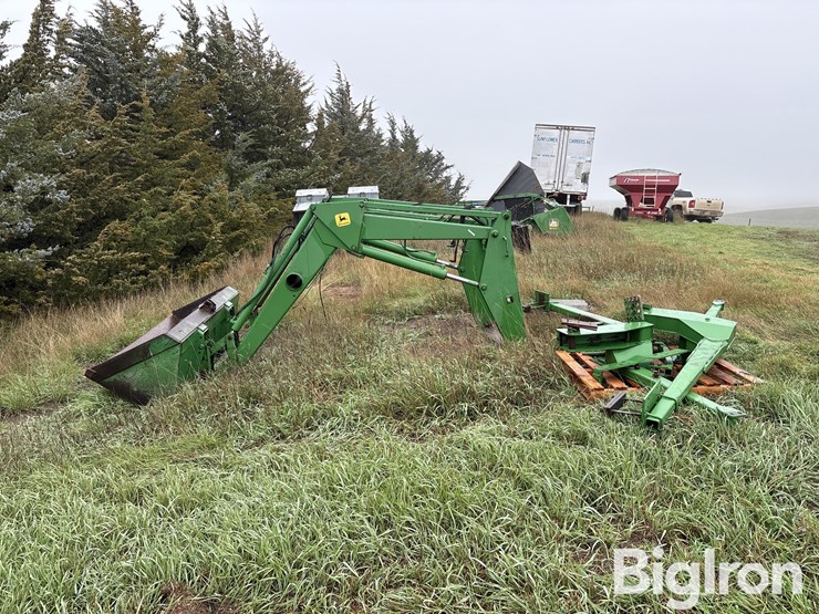 john-deere-260-image-8