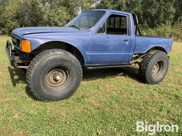 1986-jeep-fc170-image-1