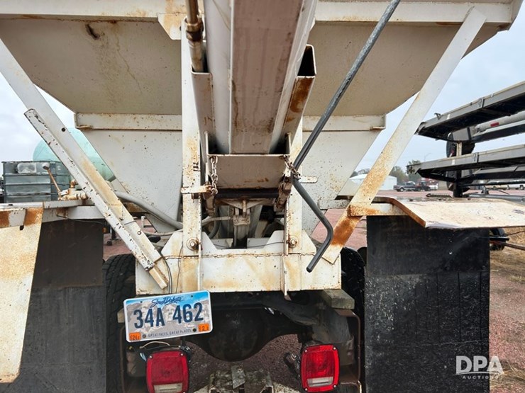 1993-international-4700-image-26