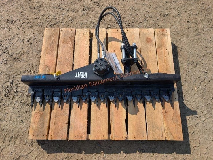 ir-mini-skid-steer-hedge-trimmer-image-8