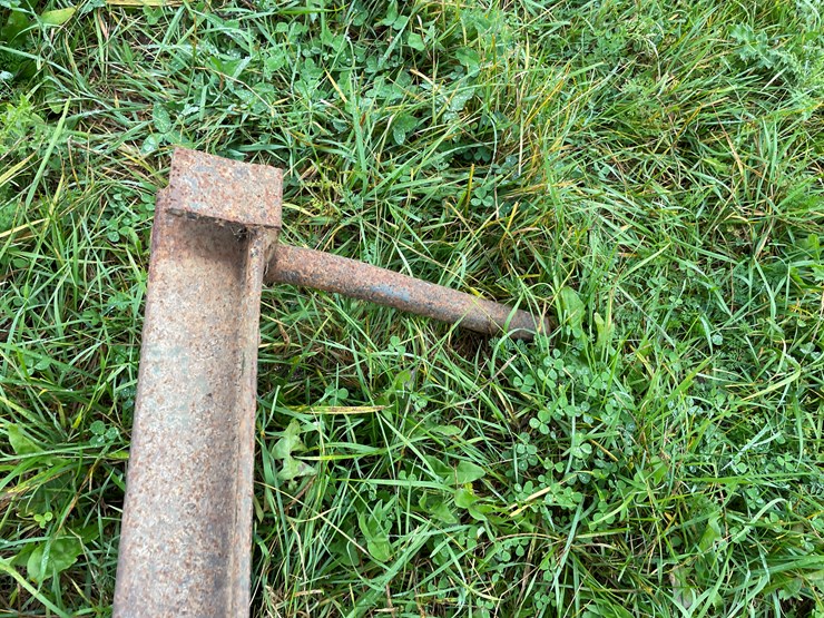 #8143-•-bale-spear-image-11