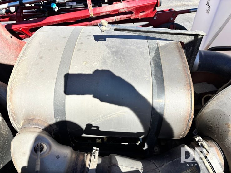 2020-case-ih-patriot-4440-image-102