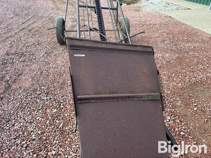 john-deere-200-image-11