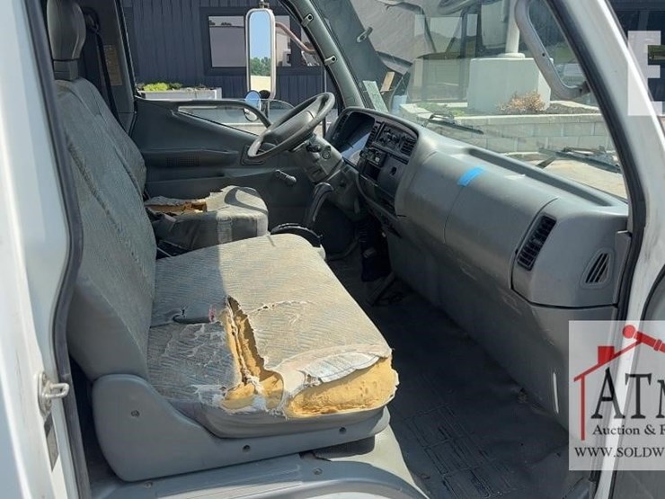 1999-mitsubishi-fuso-fe649-image-10