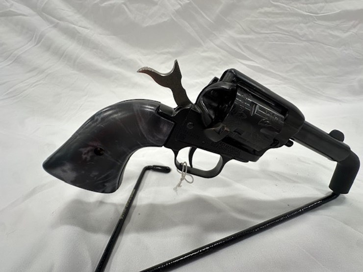 #2025-00047-•-heritage-barkeep-revolver-image-24