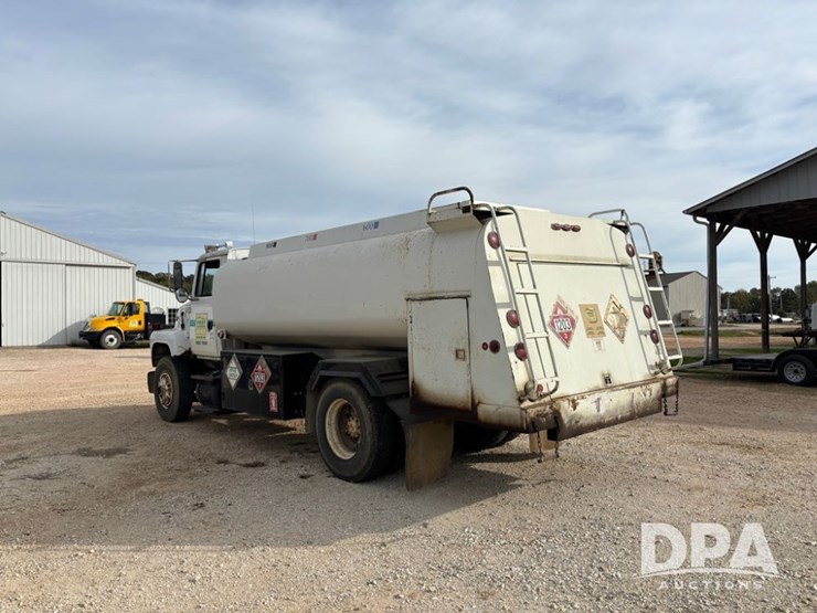 1994-ford-l8000-image-4