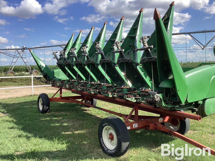 2011-john-deere-608c-image-4