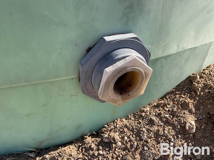 sii-10k-gallon-poly-fertilizer-storage-tank-image-11